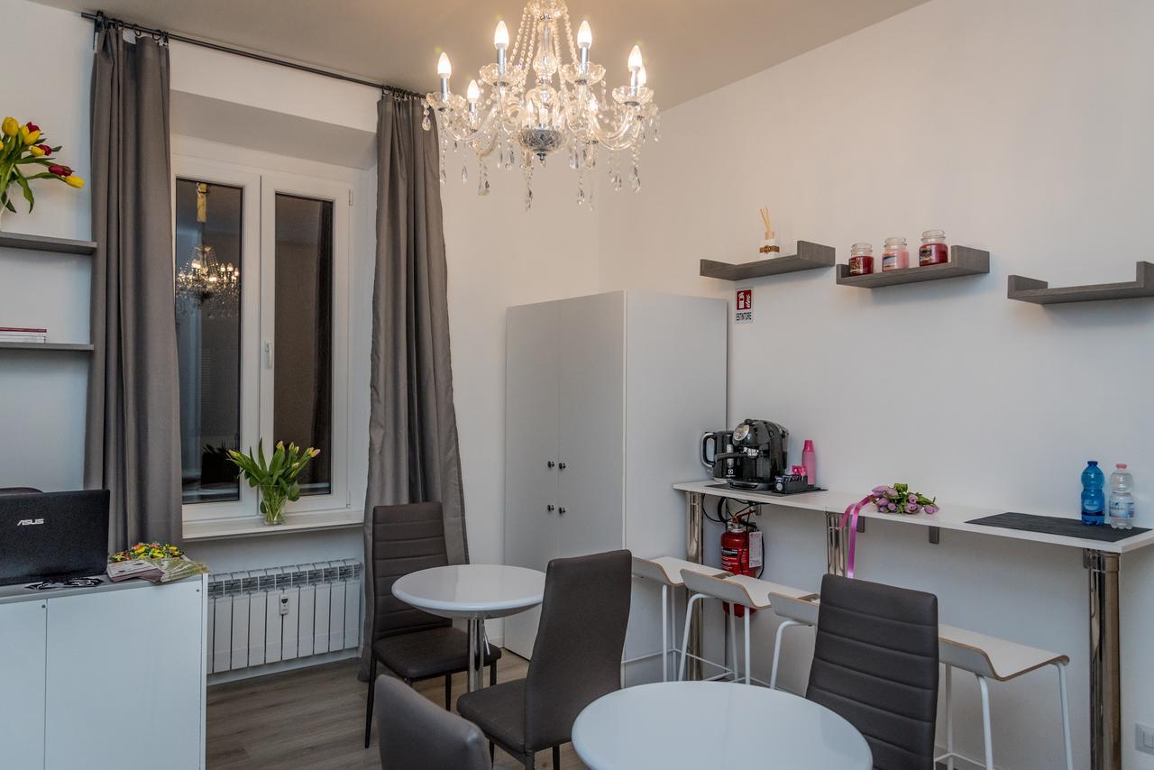 Inside Roma Rooms מראה חיצוני תמונה